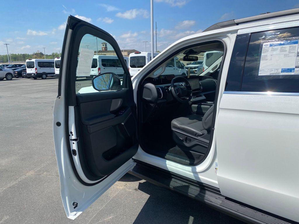 new 2026 Ford Expedition car, priced at $71,190