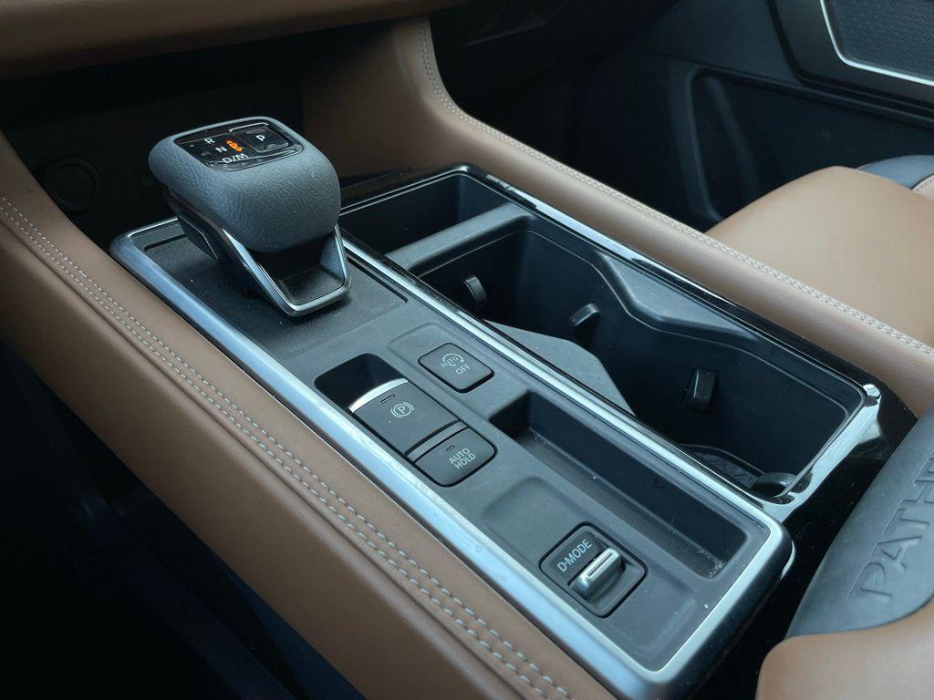 used 2024 Nissan Pathfinder car, priced at $38,997