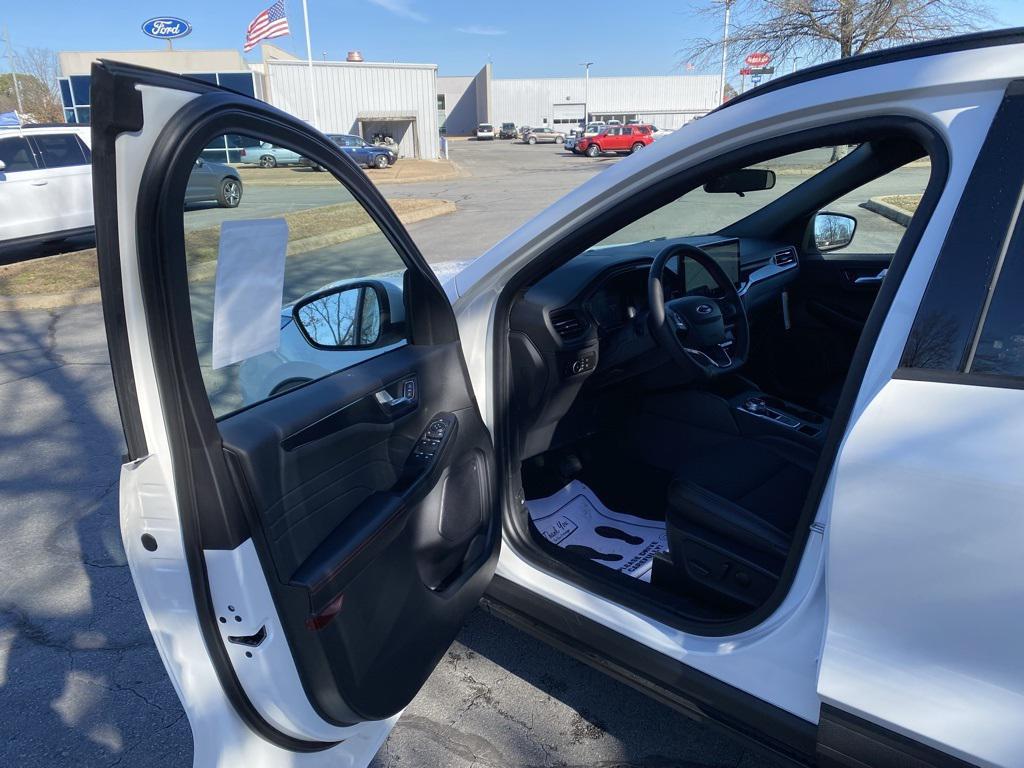 new 2026 Ford Escape car, priced at $33,990