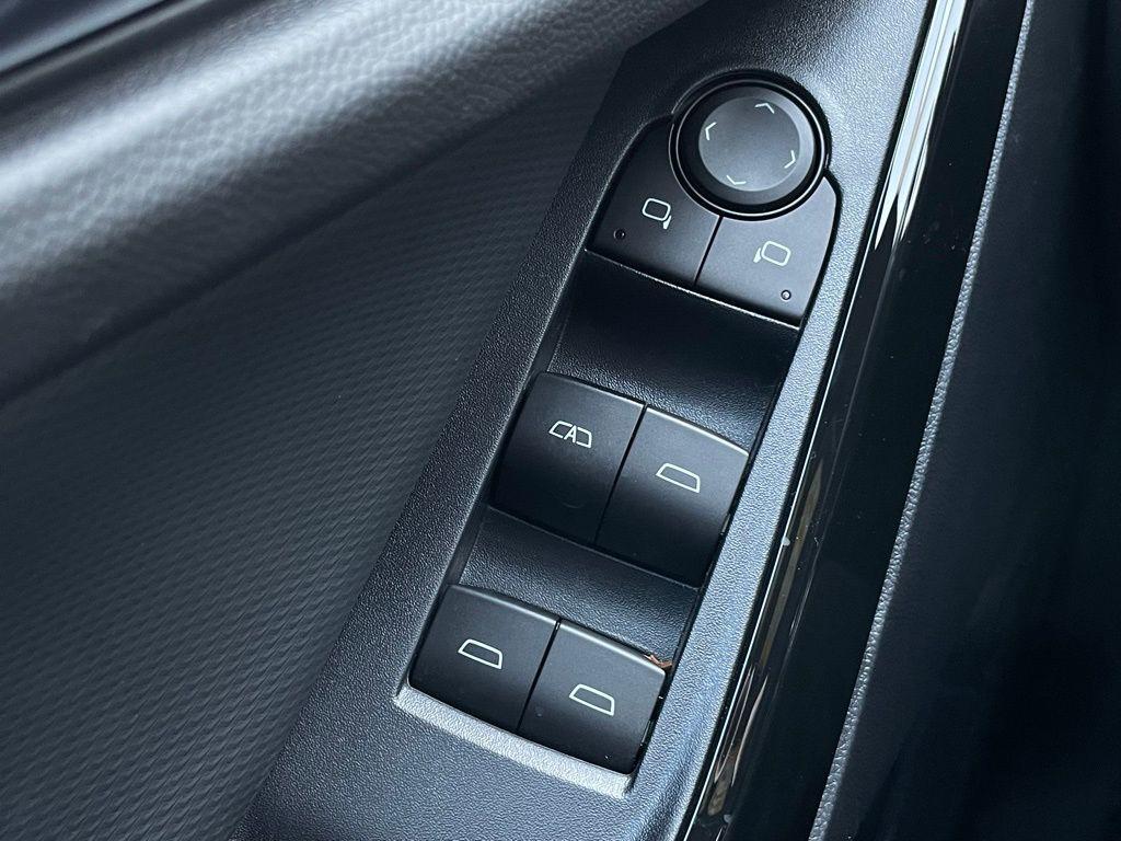 new 2026 Chevrolet Equinox car, priced at $28,490