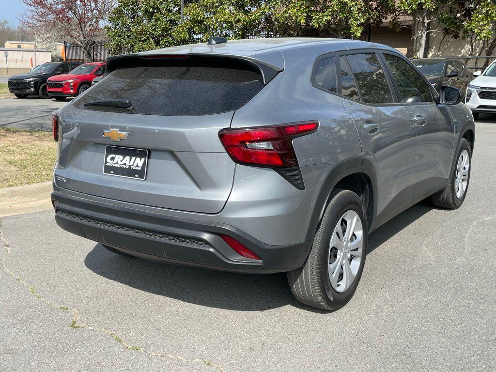 used 2025 Chevrolet Trax car, priced at $20,299