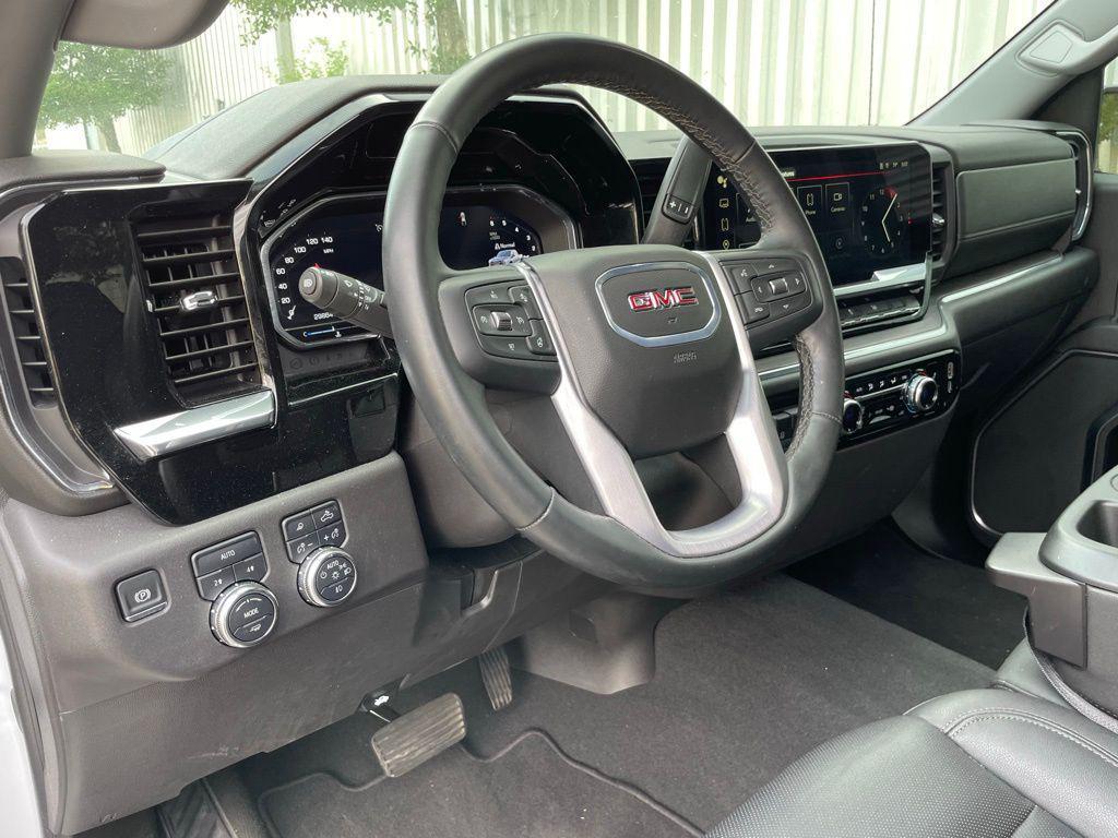 used 2025 GMC Sierra 1500 car, priced at $47,463