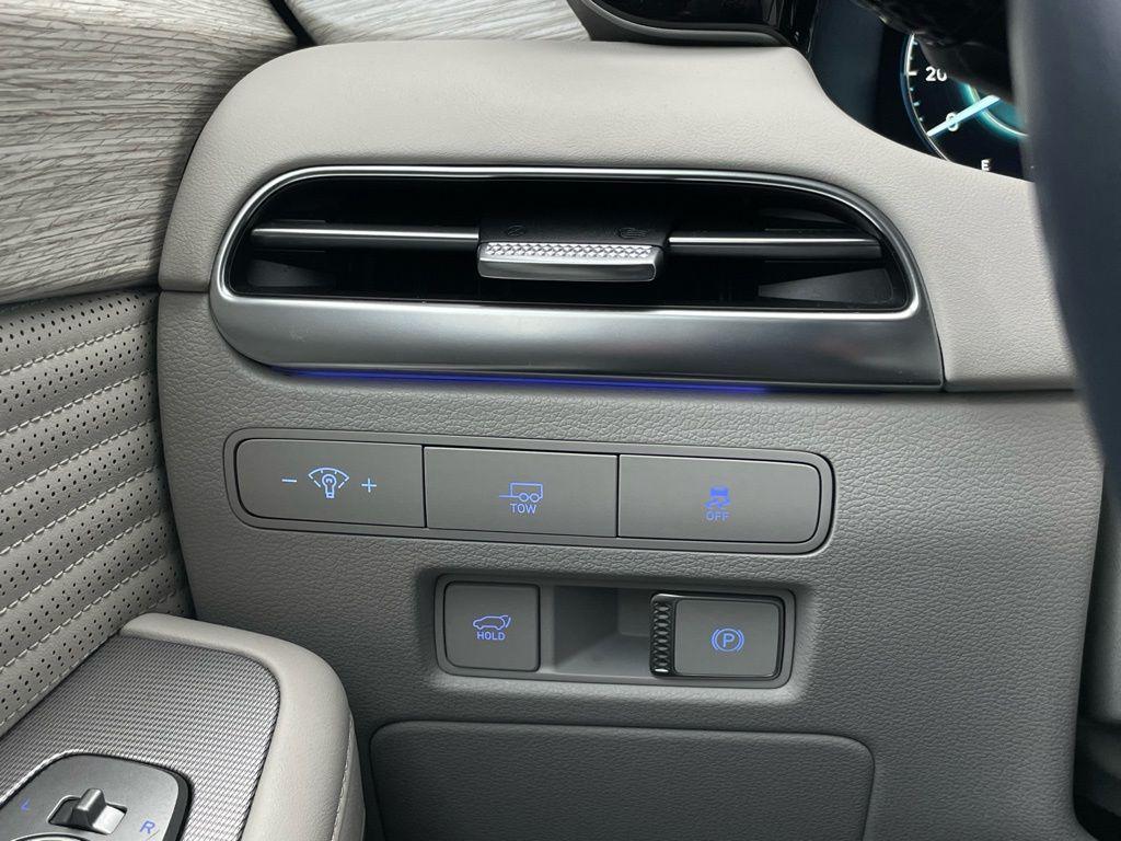 used 2024 Hyundai Palisade car, priced at $36,514