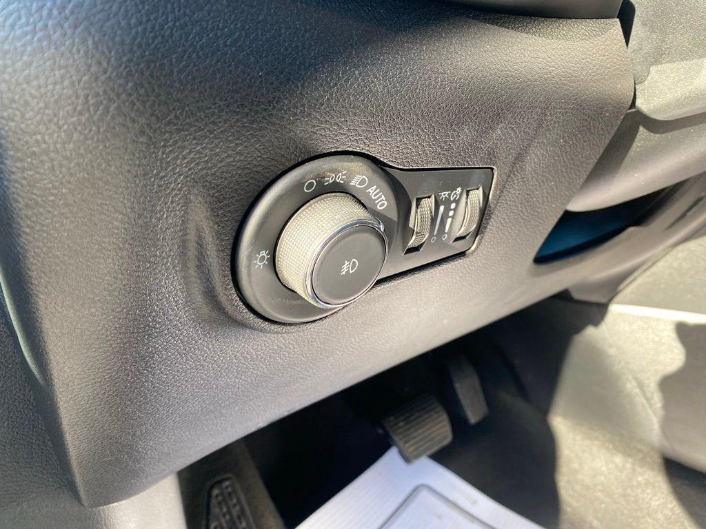 used 2022 Jeep Compass car, priced at $18,399