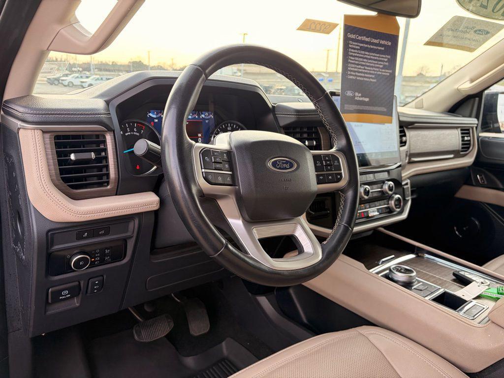 used 2024 Ford Expedition car, priced at $39,199