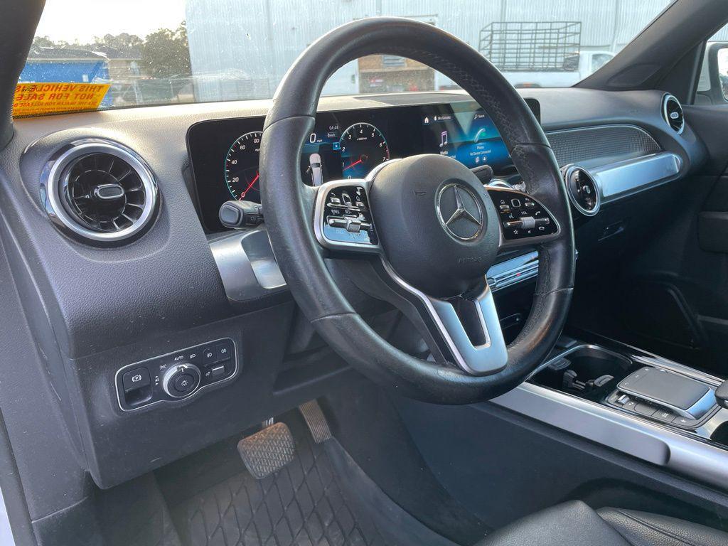 used 2022 Mercedes-Benz GLB 250 car, priced at $21,999