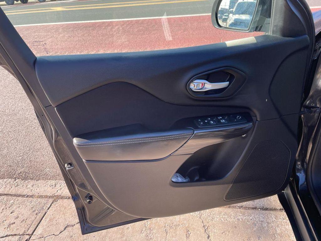 used 2014 Jeep Cherokee car, priced at $8,995