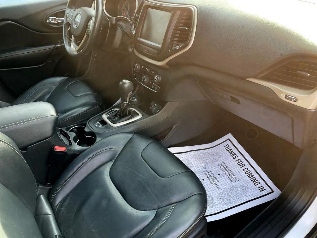 Bright White Clearcoat 2016 Jeep Cherokee Limited