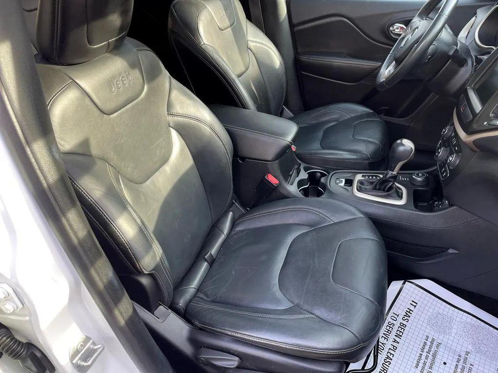 Bright White Clearcoat 2016 Jeep Cherokee Limited