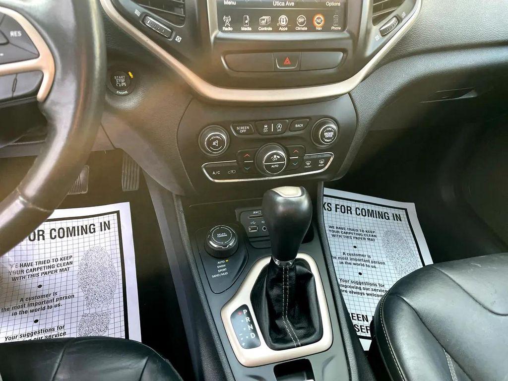 Bright White Clearcoat 2016 Jeep Cherokee Limited