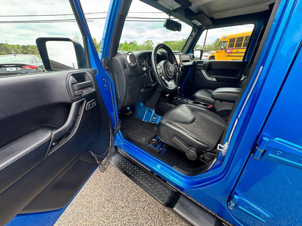 used 2015 Jeep Wrangler Unlimited car, priced at $14,995
