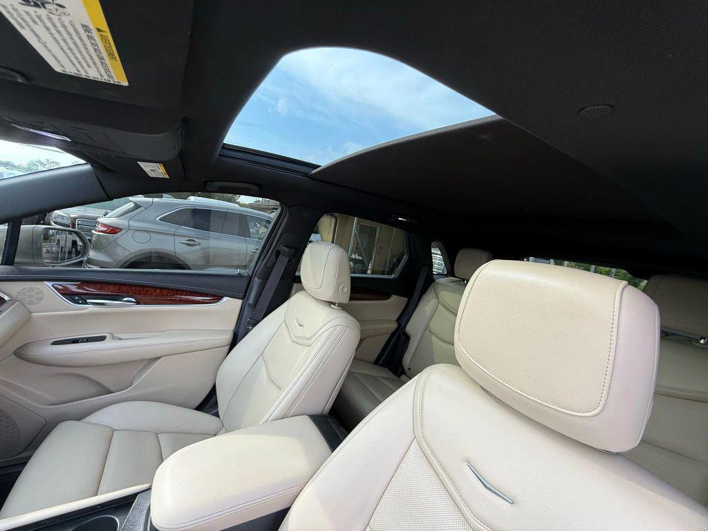 used 2017 Cadillac XT5 car, priced at $10,995