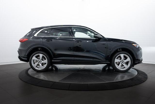 new 2025 Audi Q5 car, priced at $57,613