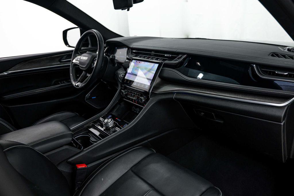 used 2022 Jeep Grand Cherokee car, priced at $32,999