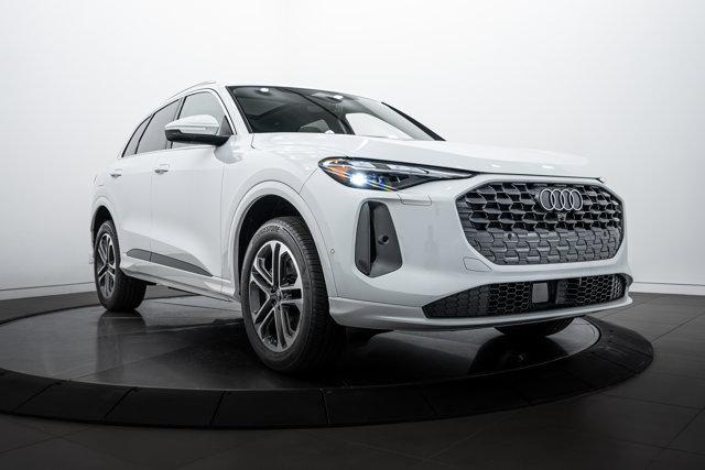 new 2025 Audi Q5 car, priced at $54,116