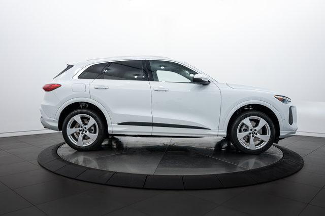 new 2025 Audi Q5 car, priced at $55,357
