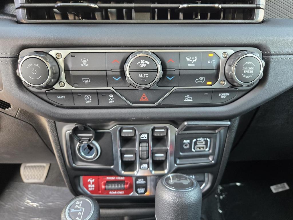 new 2026 Jeep Wrangler car, priced at $52,360