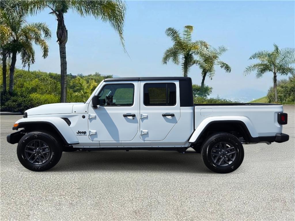 new 2025 Jeep Gladiator car, priced at $41,385
