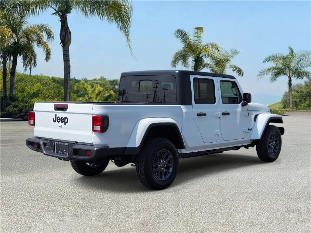 new 2025 Jeep Gladiator car, priced at $41,385
