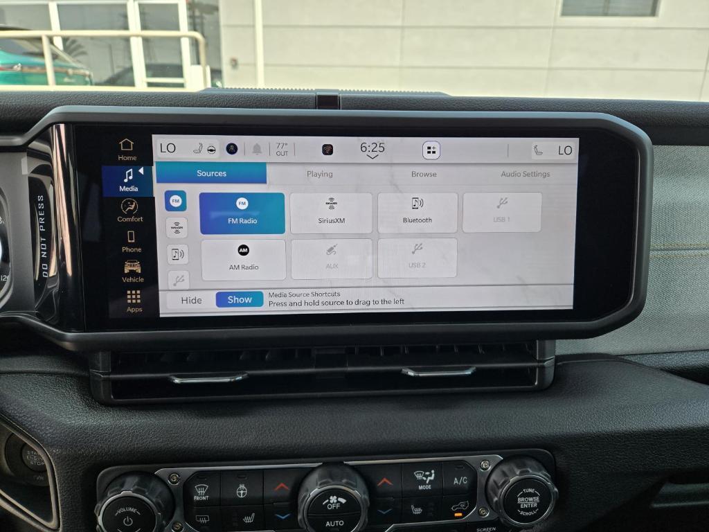 new 2025 Jeep Gladiator car, priced at $41,385