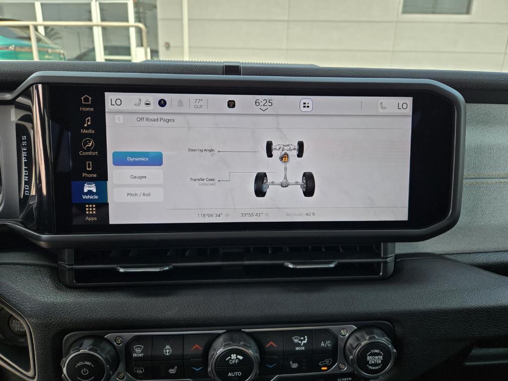 new 2025 Jeep Gladiator car, priced at $41,385