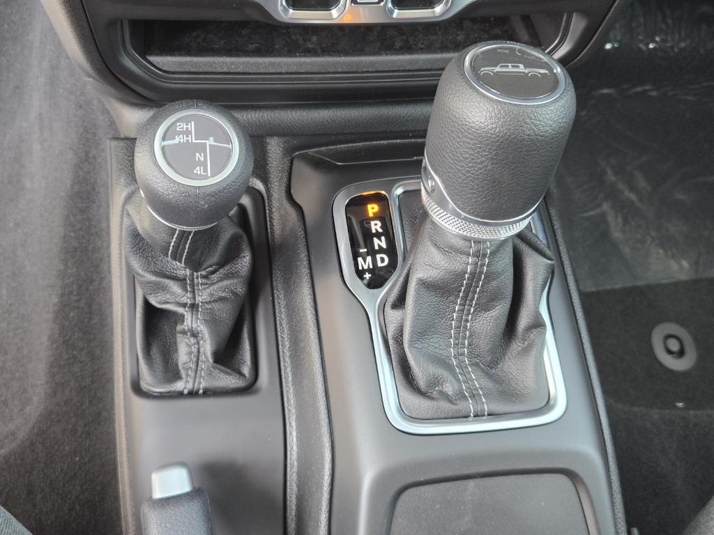 new 2025 Jeep Gladiator car, priced at $41,385