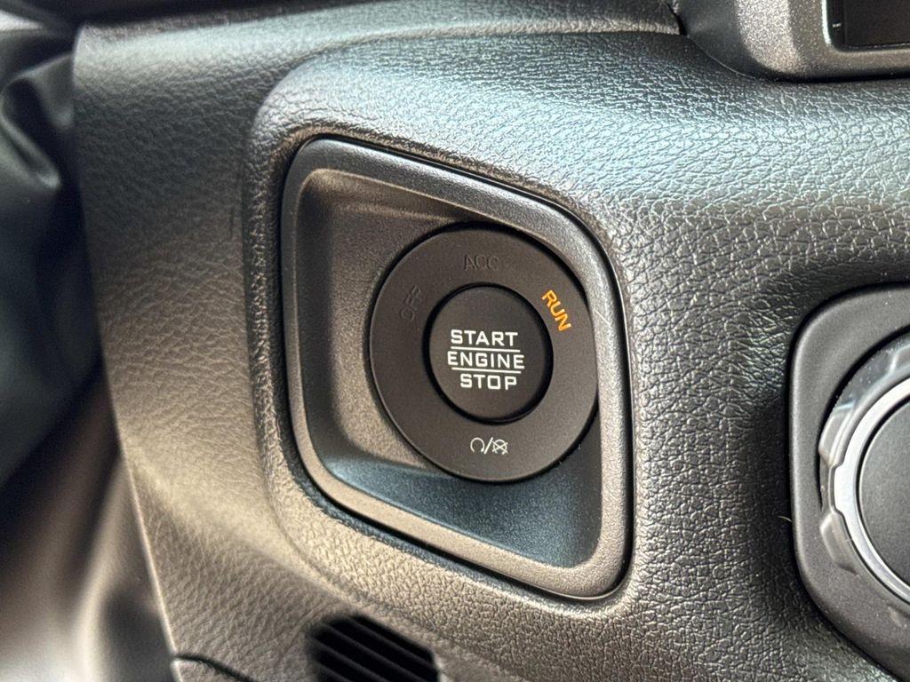 new 2026 Jeep Gladiator car, priced at $47,975