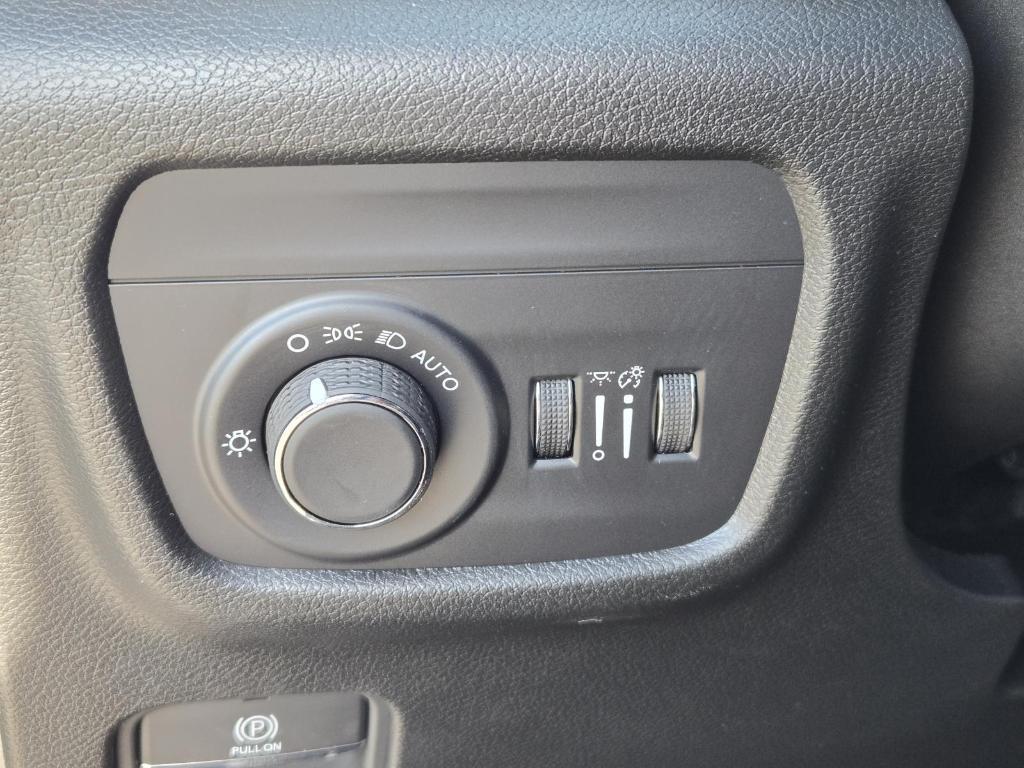 new 2026 Jeep Grand Cherokee L car, priced at $44,080