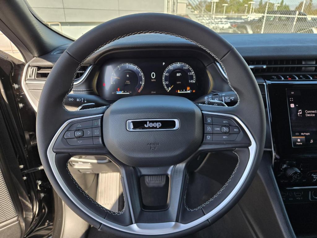 new 2025 Jeep Grand Cherokee L car, priced at $33,375