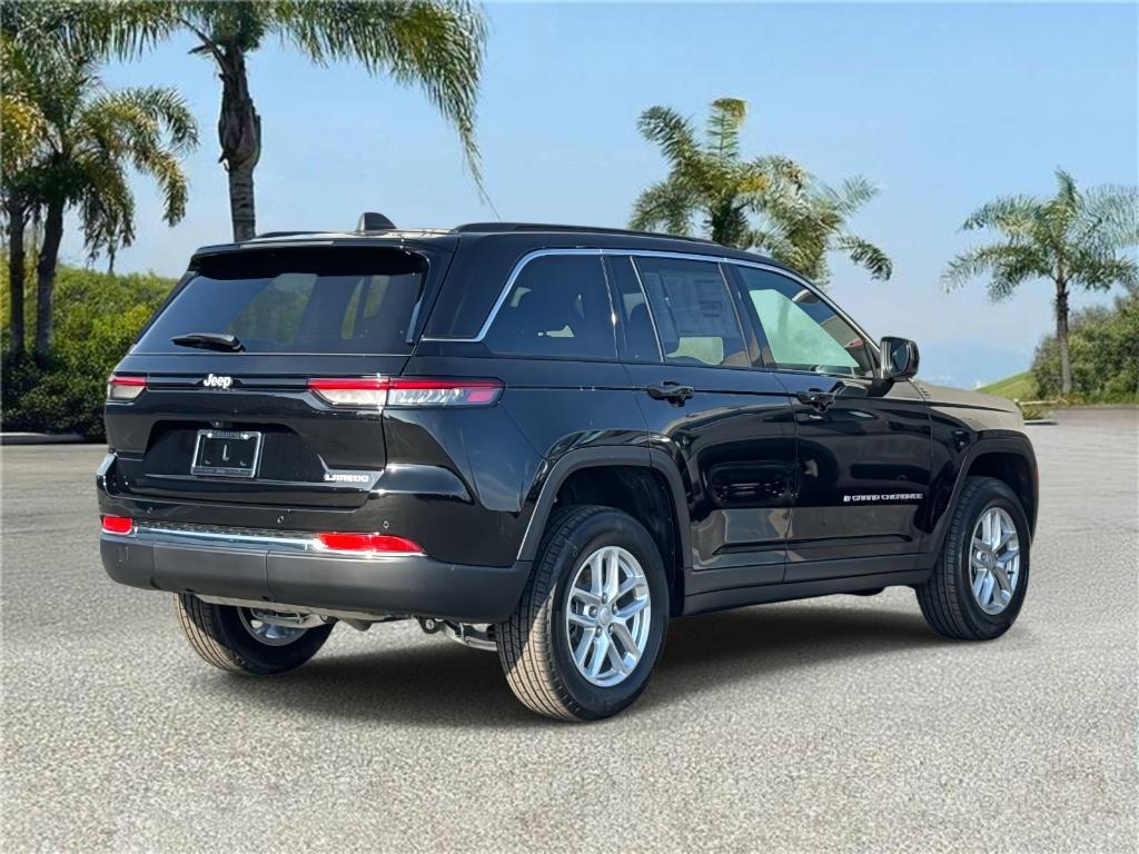 new 2026 Jeep Grand Cherokee car, priced at $37,080