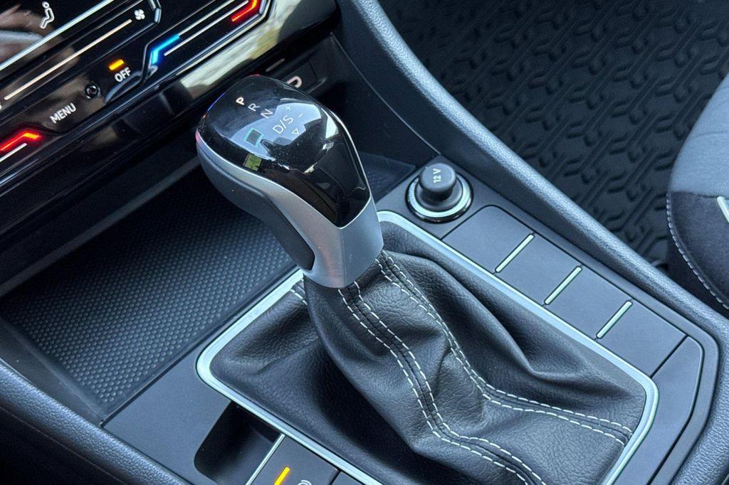 used 2025 Volkswagen Jetta car, priced at $23,350