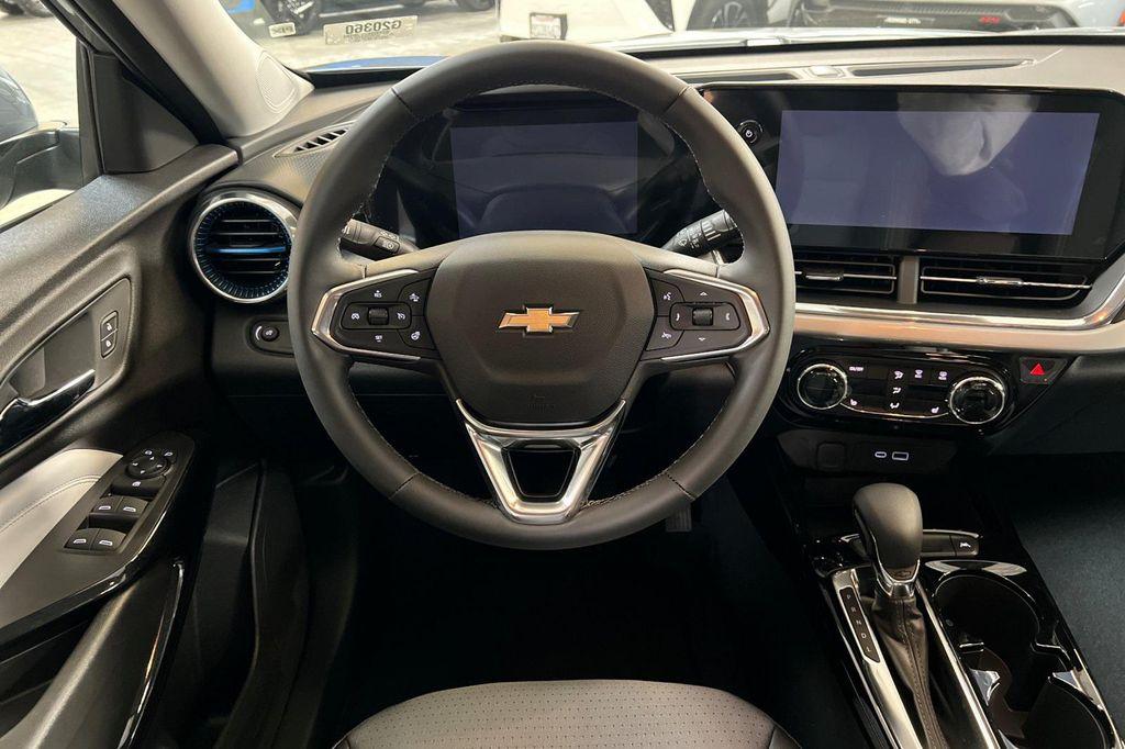 new 2025 Chevrolet Trax car, priced at $23,676