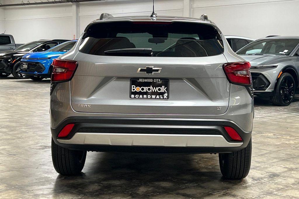 new 2025 Chevrolet Trax car, priced at $23,676