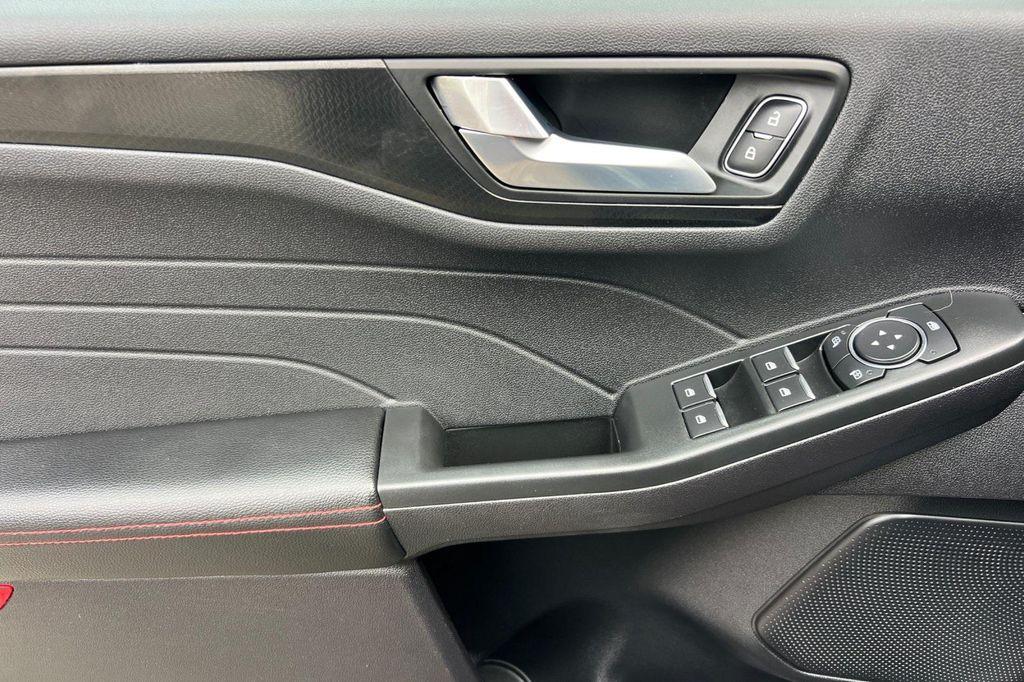 used 2022 Ford Escape car, priced at $24,889