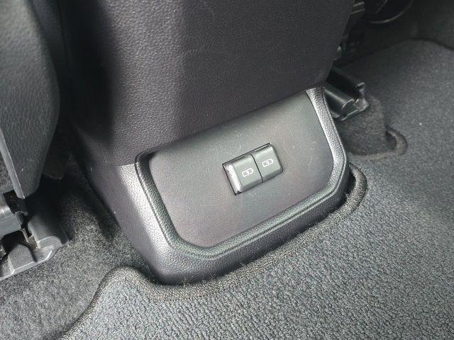 used 2024 Toyota Highlander car, priced at $40,800