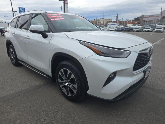 used 2024 Toyota Highlander car, priced at $40,800