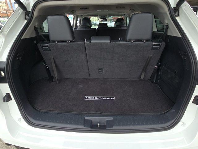 used 2024 Toyota Highlander car, priced at $40,800