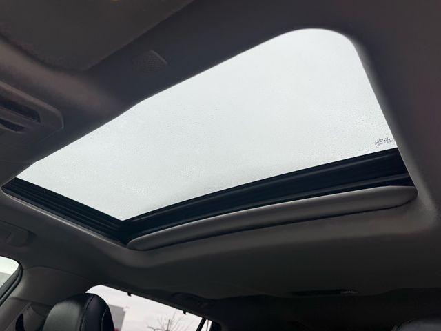 used 2022 Toyota Highlander Hybrid car, priced at $41,100