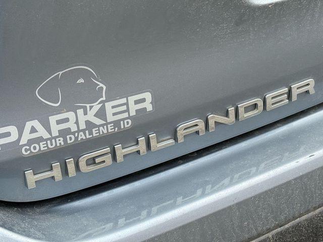 used 2022 Toyota Highlander Hybrid car, priced at $41,595