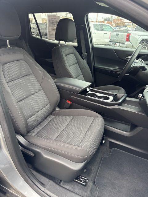 used 2025 Chevrolet Equinox car, priced at $28,600