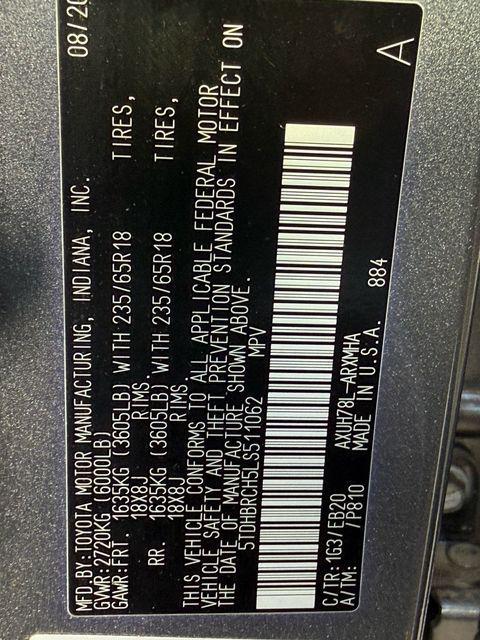 used 2020 Toyota Highlander Hybrid car, priced at $30,995