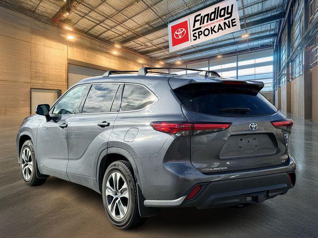 used 2020 Toyota Highlander Hybrid car, priced at $30,995