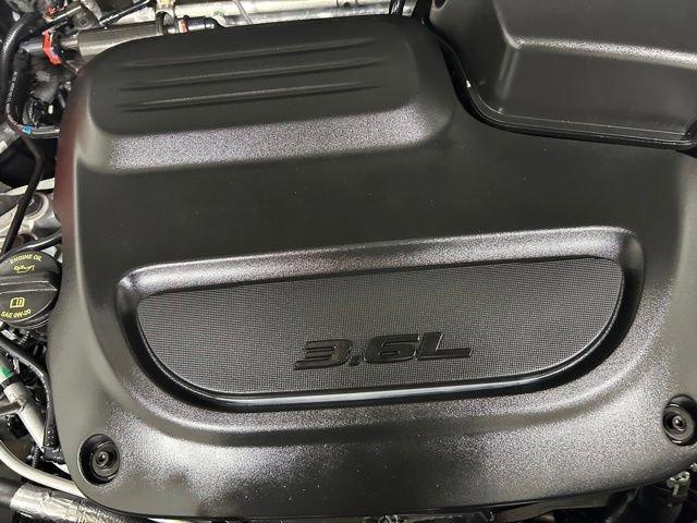 used 2025 Chrysler Pacifica car, priced at $30,489