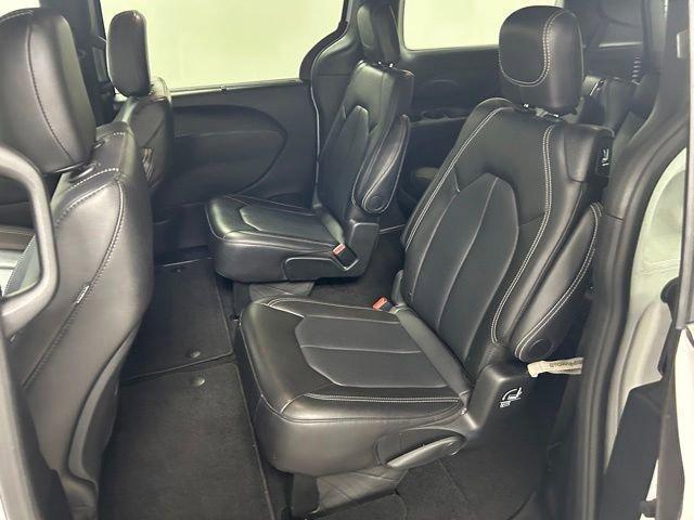 used 2025 Chrysler Pacifica car, priced at $30,489