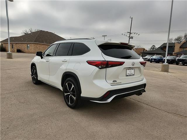used 2021 Toyota Highlander car, priced at $24,495