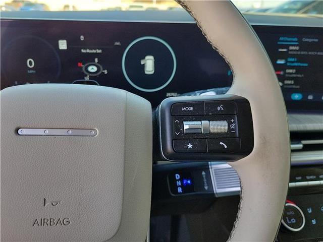 used 2025 Hyundai Santa Fe car, priced at $38,998