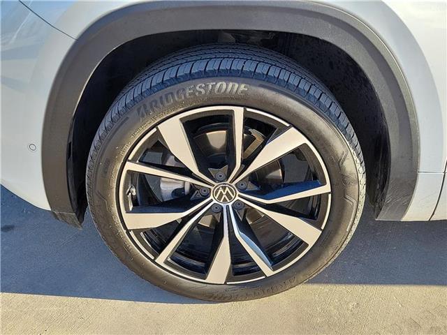 used 2024 Volkswagen Atlas car, priced at $42,499