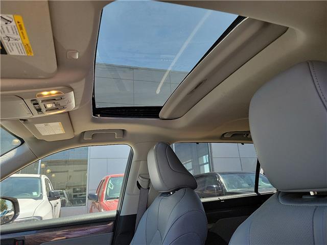 used 2021 Toyota Highlander car, priced at $36,998