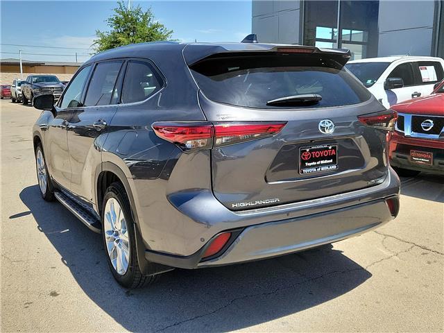 used 2021 Toyota Highlander car, priced at $36,998
