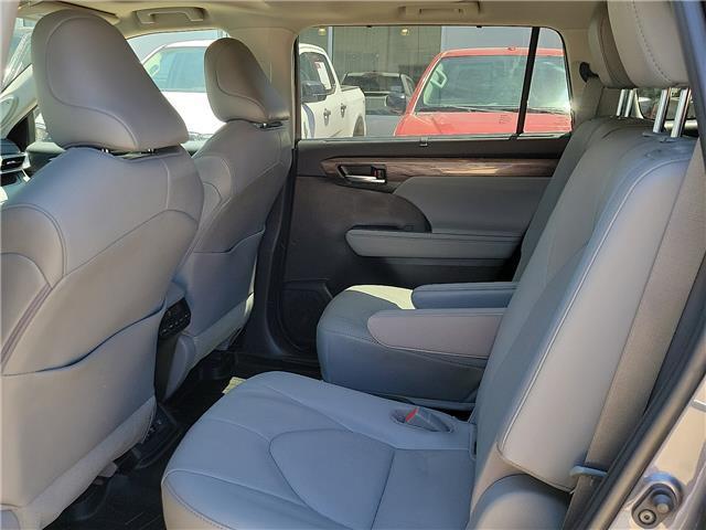 used 2021 Toyota Highlander car, priced at $36,998